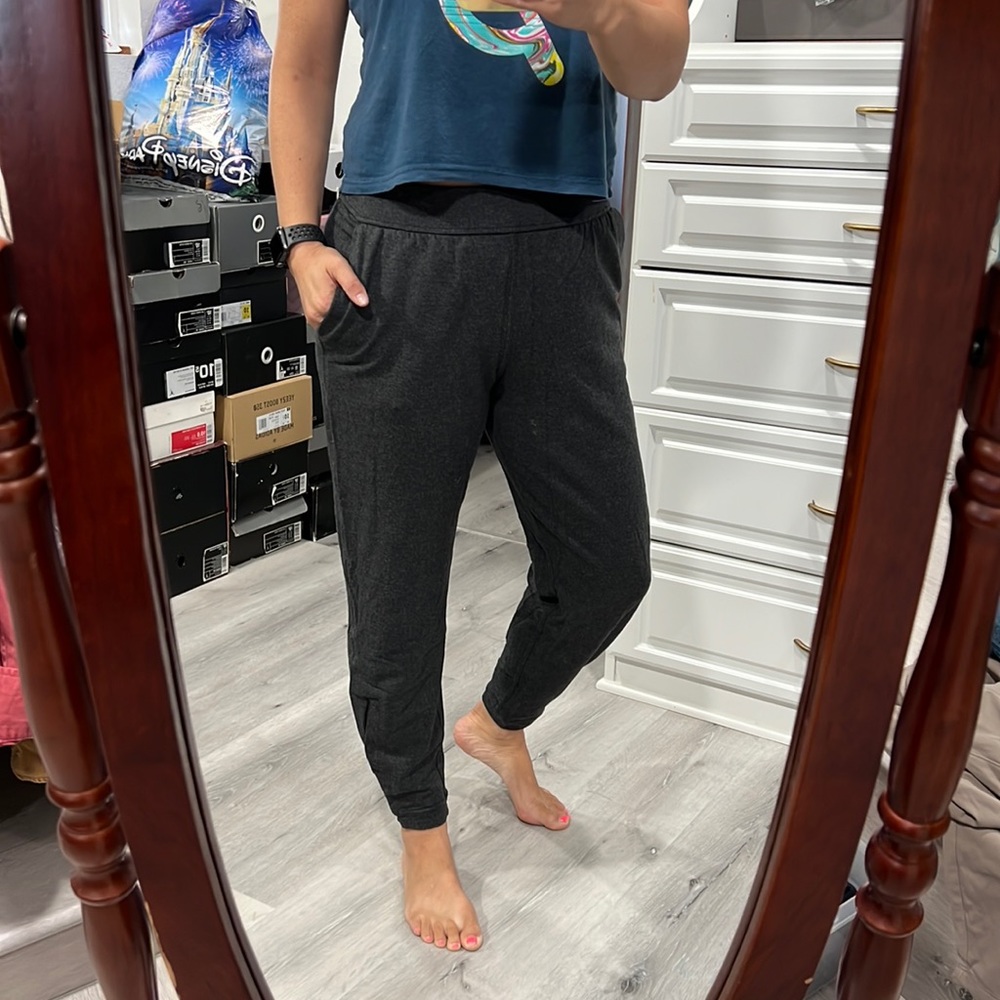 Lululemon Gathered Ankle Jogger BNWOT